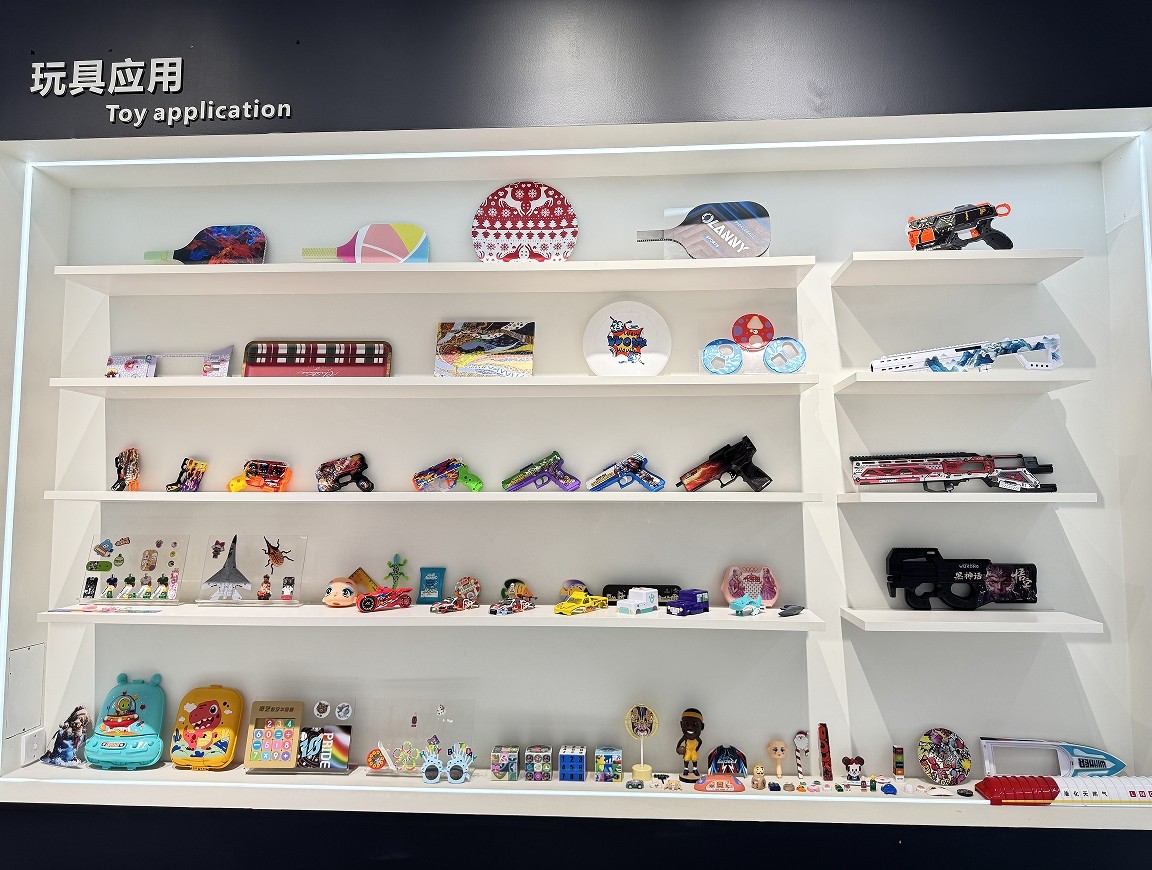 高落差UV打印機怎麽選（xuǎn）？玩具（jù）高（gāo）噴UV打印機的優勢